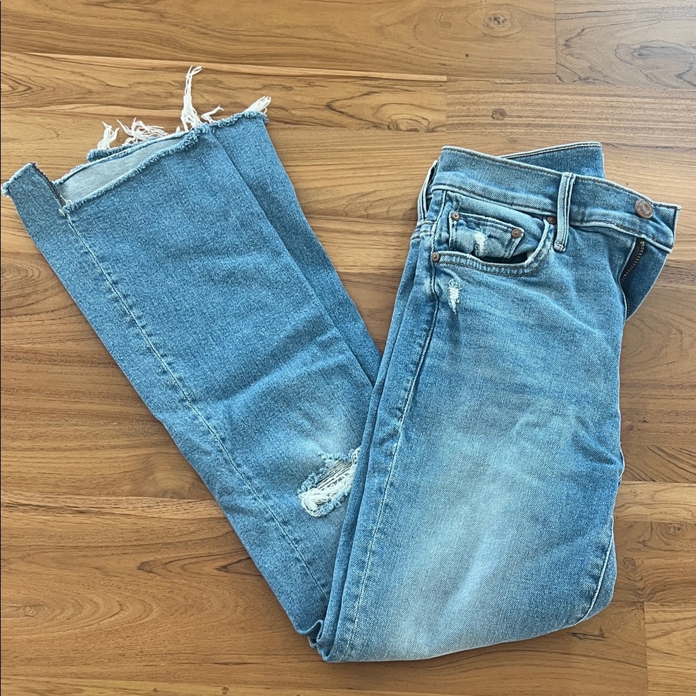 MOTHER The Insider Crop Step Fray Jeans 25